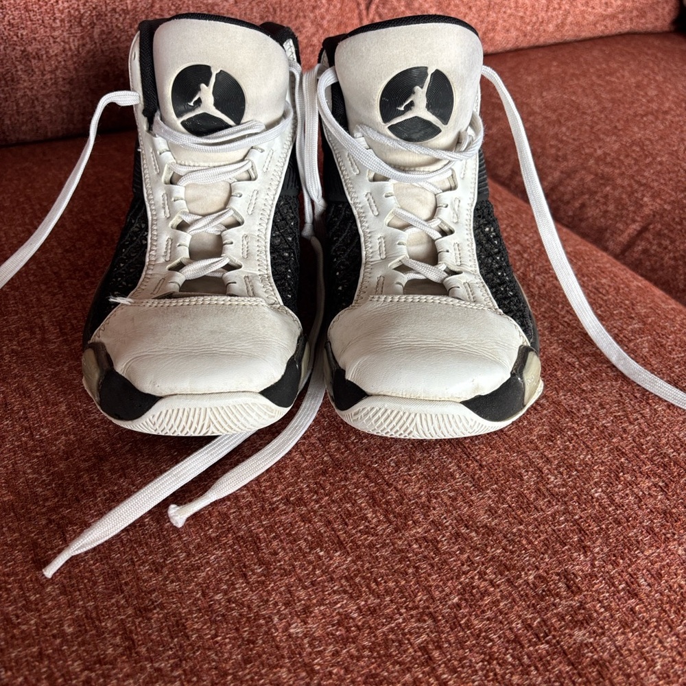 Air Jordan 38 Fundamental Basketball Shoes Kids size 6